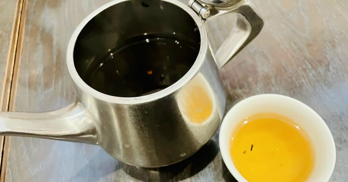菜香ランチBOXのお茶は茶葉から抽出